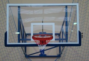 PLEXA doska na basketbal 1,05 x 1,8 m s kovovým rámom (hrúbka 15 mm)