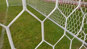 Futbalová sieť PA6mm EXCLUSIVE, Motív-Plast medu, Rozmer- 7,5 x 2,5 x 1,5 x 1,5 m